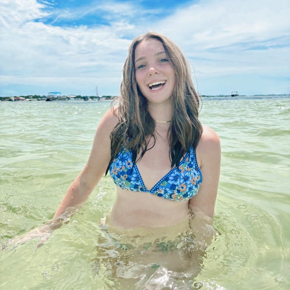 Meet your Posher, Chloe - Picture 1 of 1